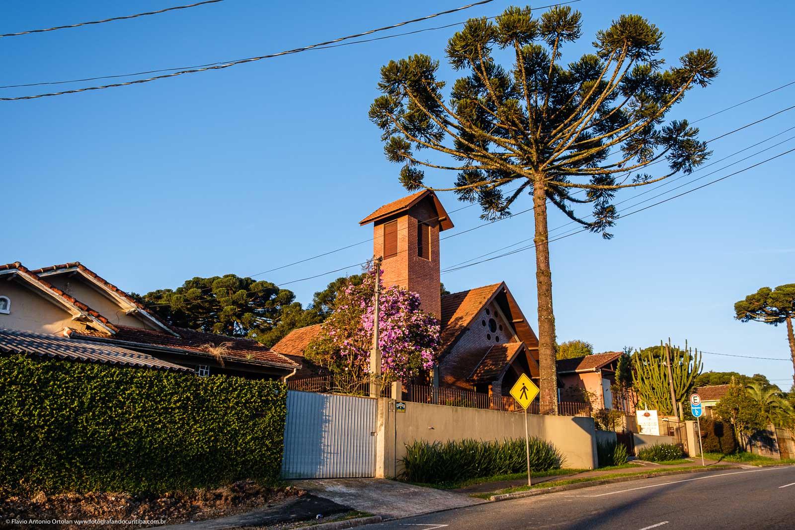 Igreja Evangélica de Confissão Luterana no Brasil em Curitiba — foto 2