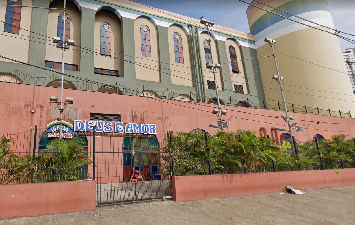 Igreja Pentecostal Deus é Amor em Florianópolis — foto 5
