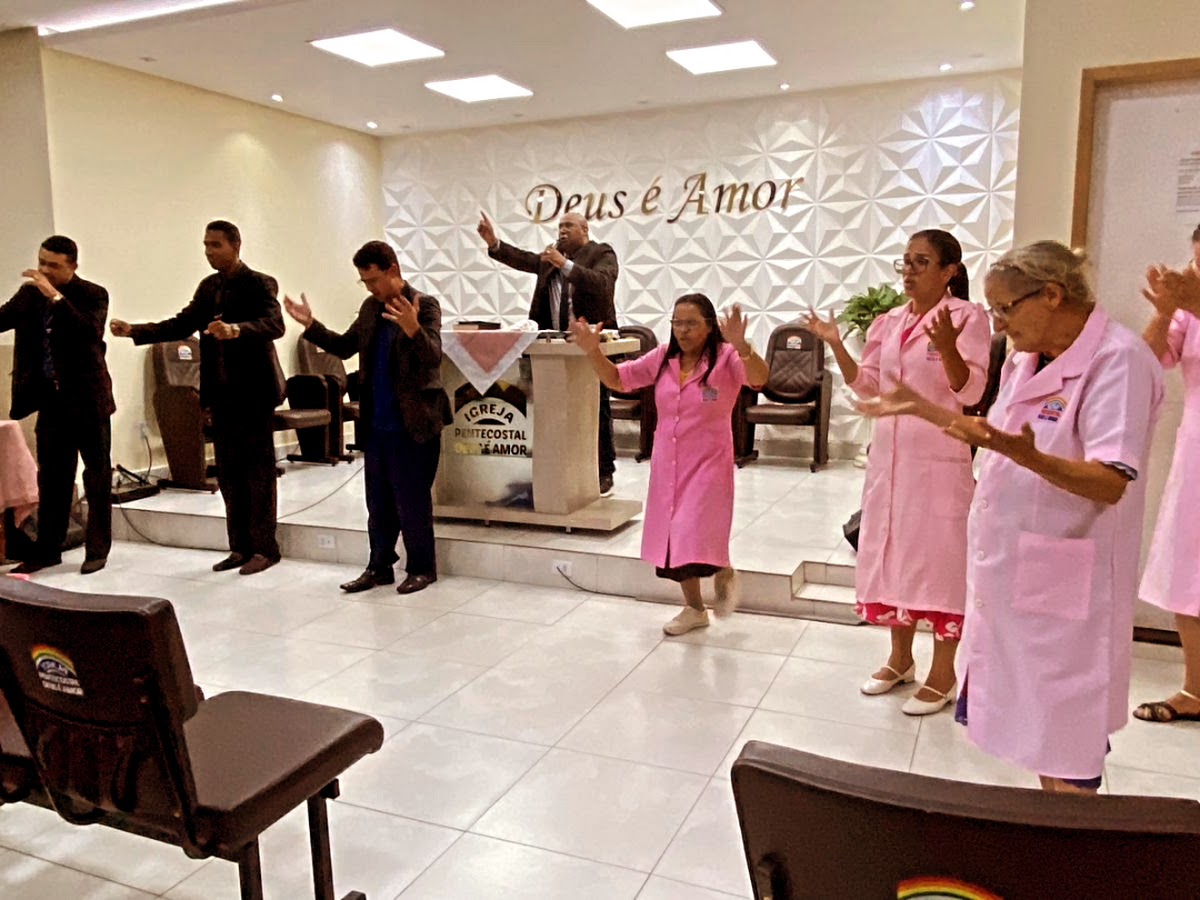 Foto da Igreja Pentecostal Deus é Amor Sede Central