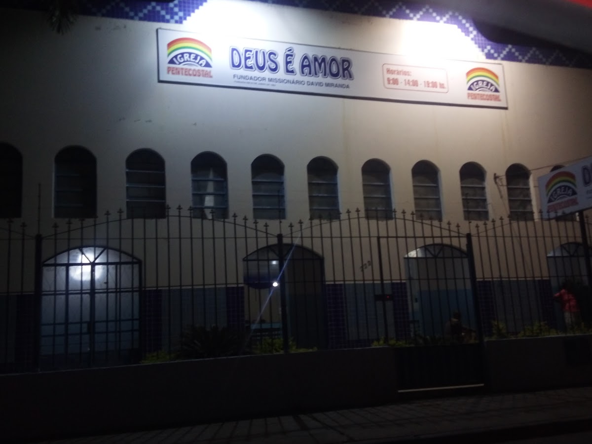 Foto da Igreja Pentecostal Deus é Amor Sede Estadual - Montes Claros