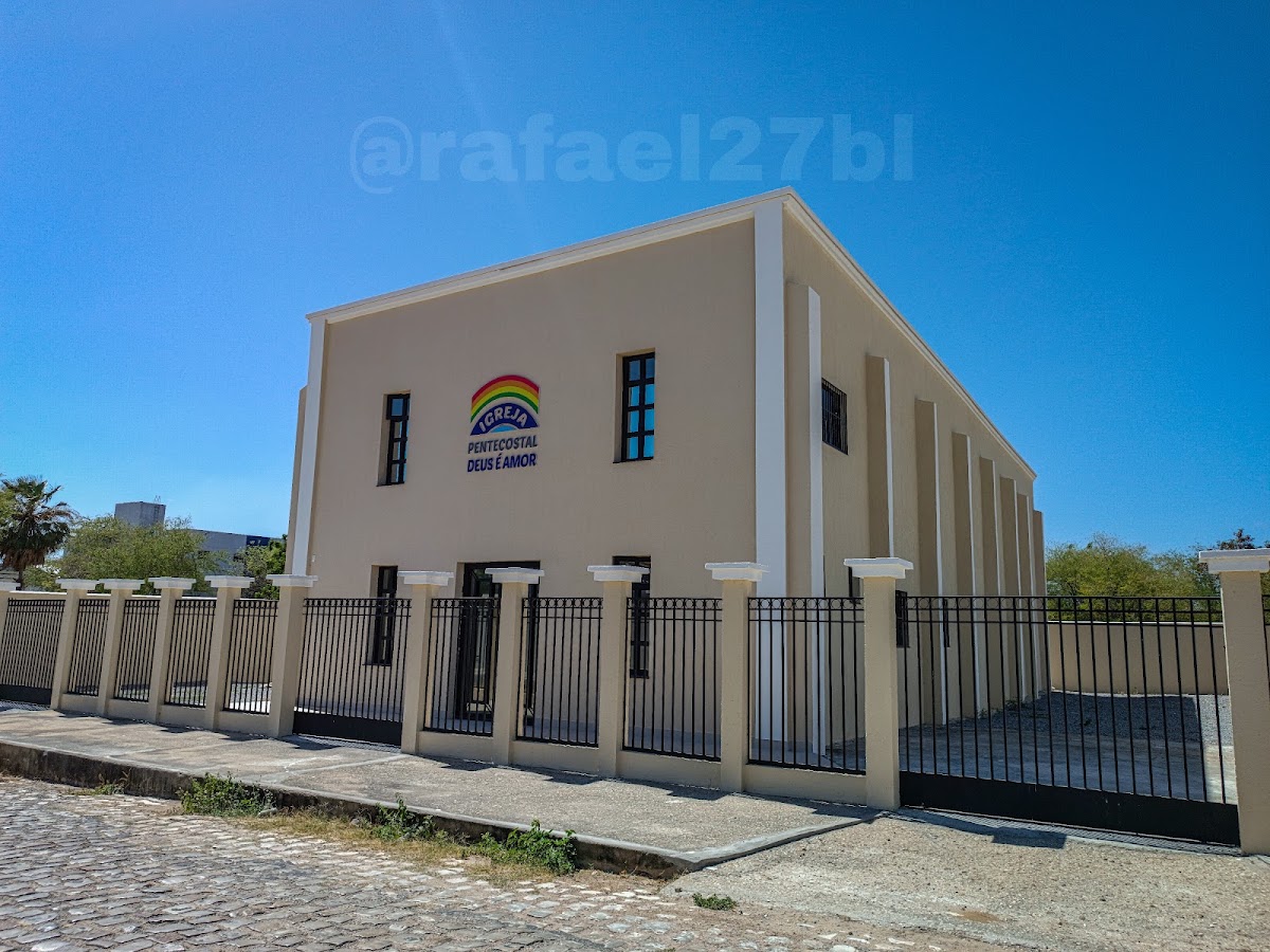 Foto da Igreja Pentecostal Deus é Amor - Sede Estadual