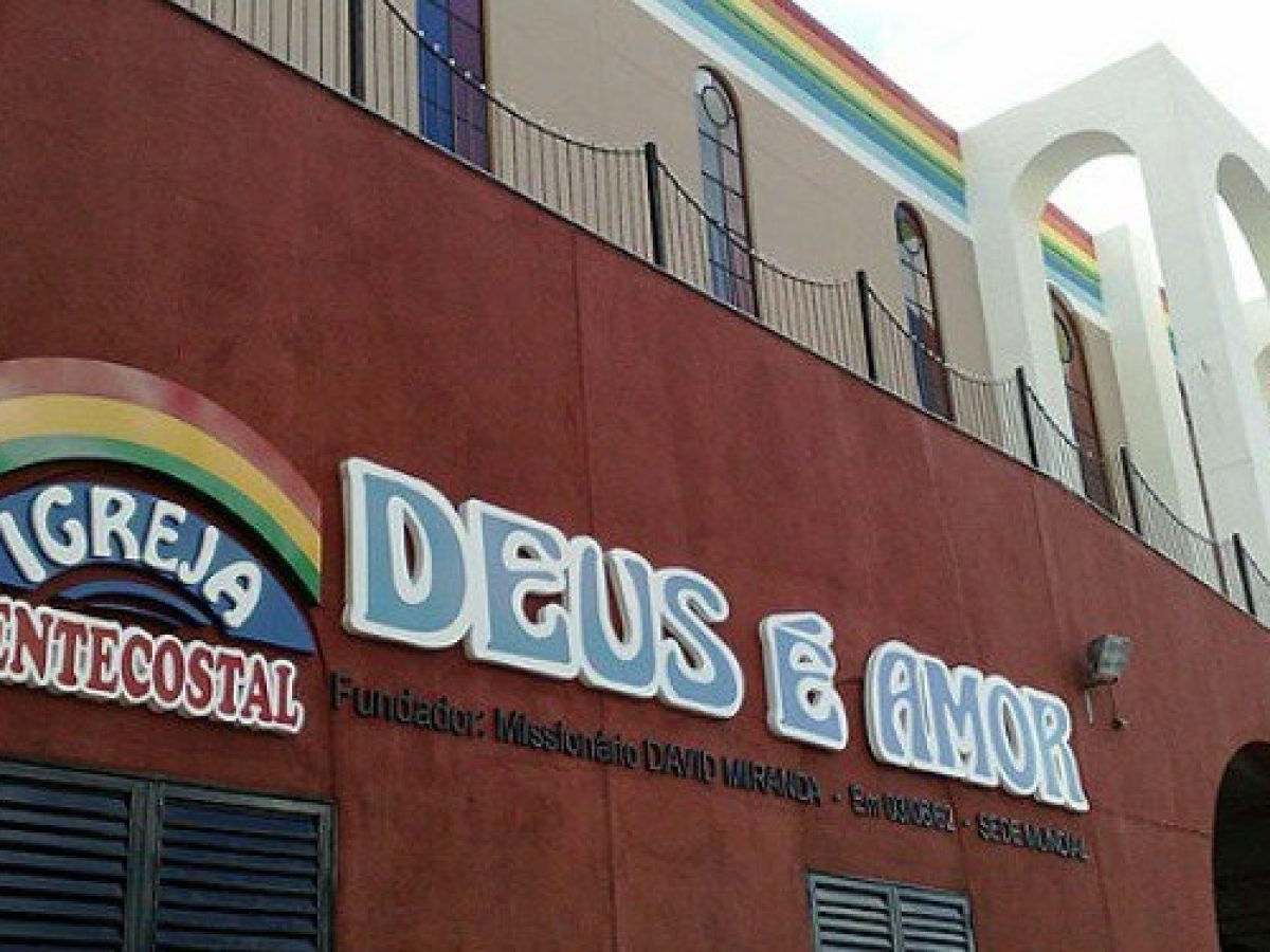 Igreja Pentecostal Deus É Amor Tabuleiro Do Martins em Maceió — foto 6