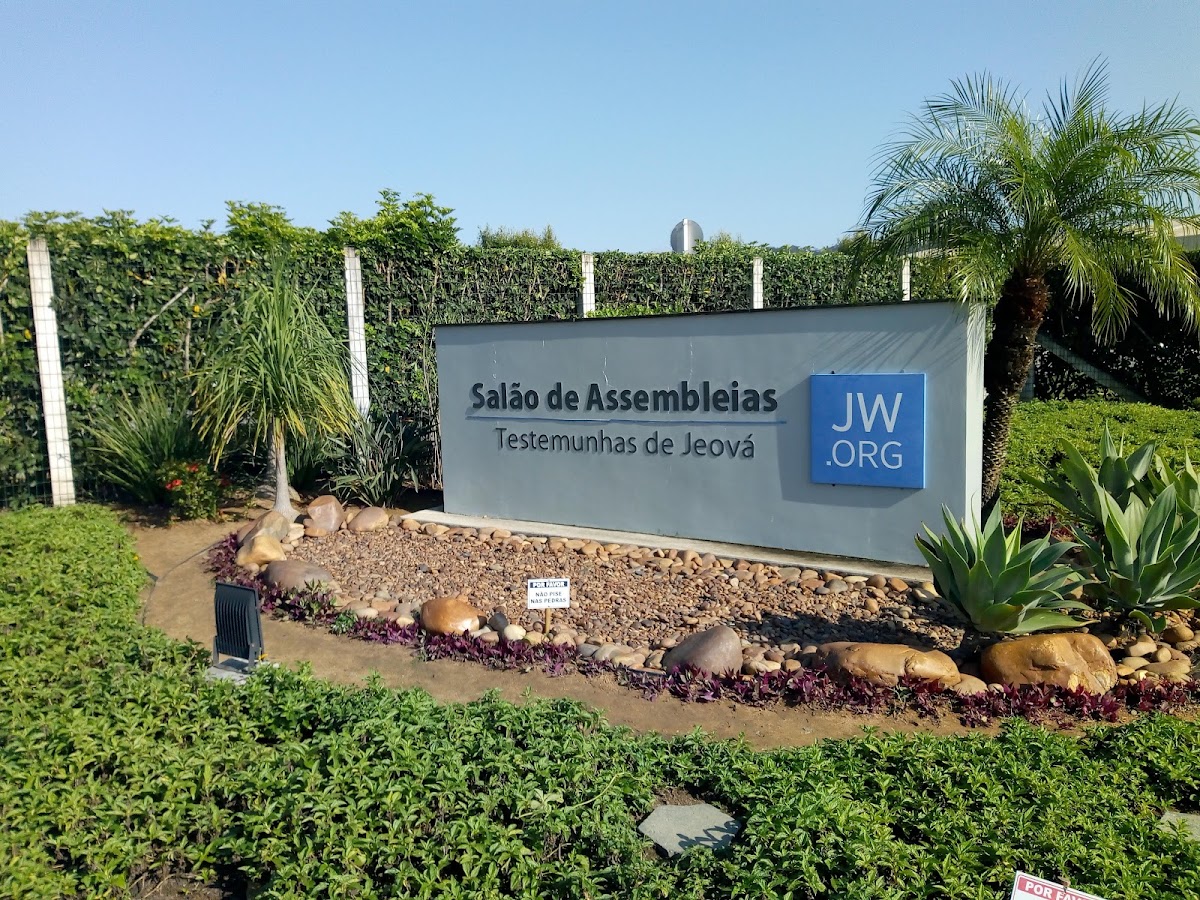Foto da Salão de Assembleia das Testemunhas de Jeová