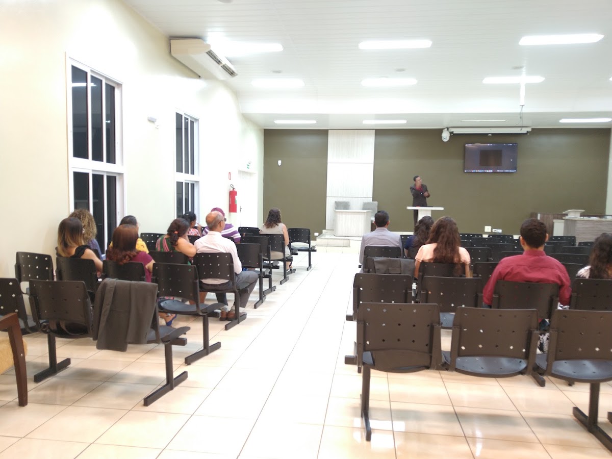 Foto da Salão do Reino das Testemunha de Jeová