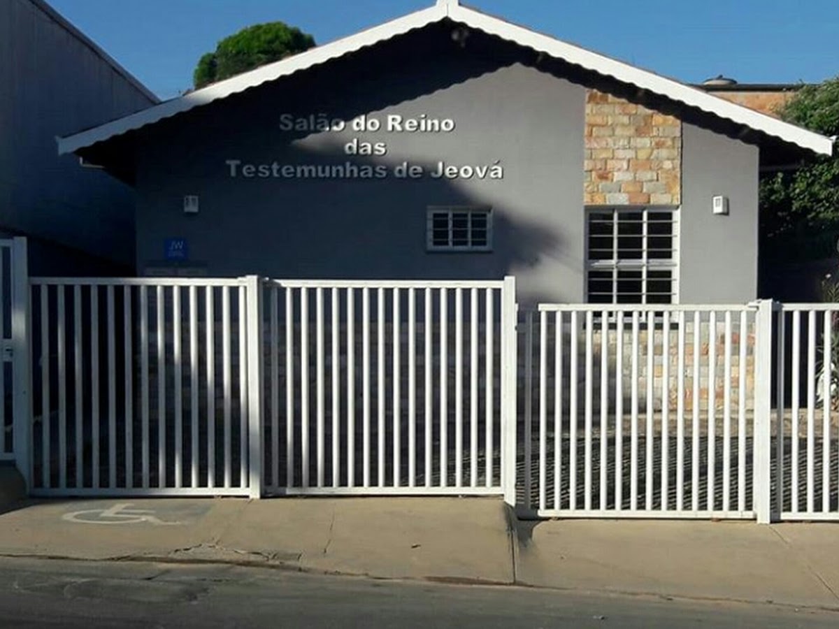 Foto da Salão do Reino das Testemunhas de Jeová